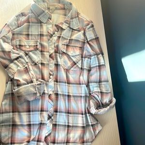 Long Sleeve Women’s Button-Up Plaid Top